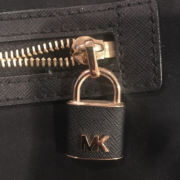 Michael Kors handbag 👜 - Picture 4 of 5